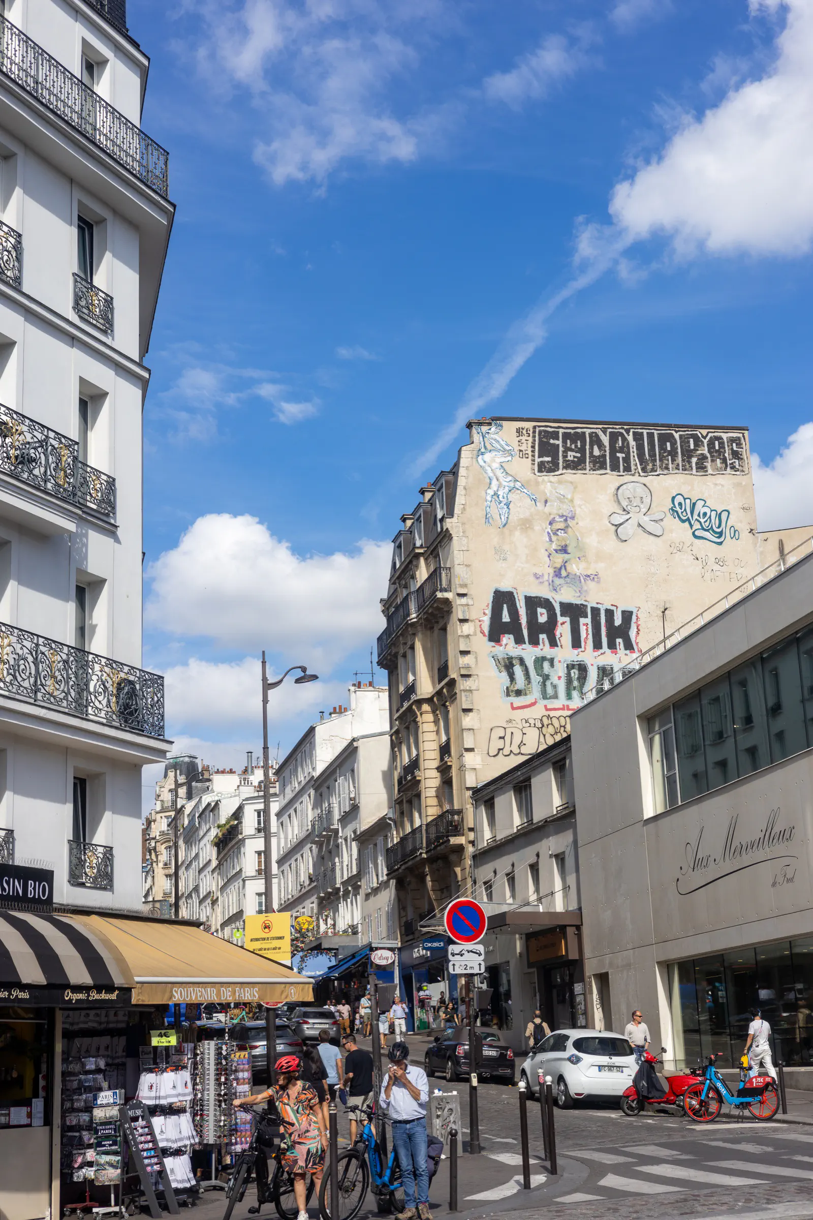 Paris street scene