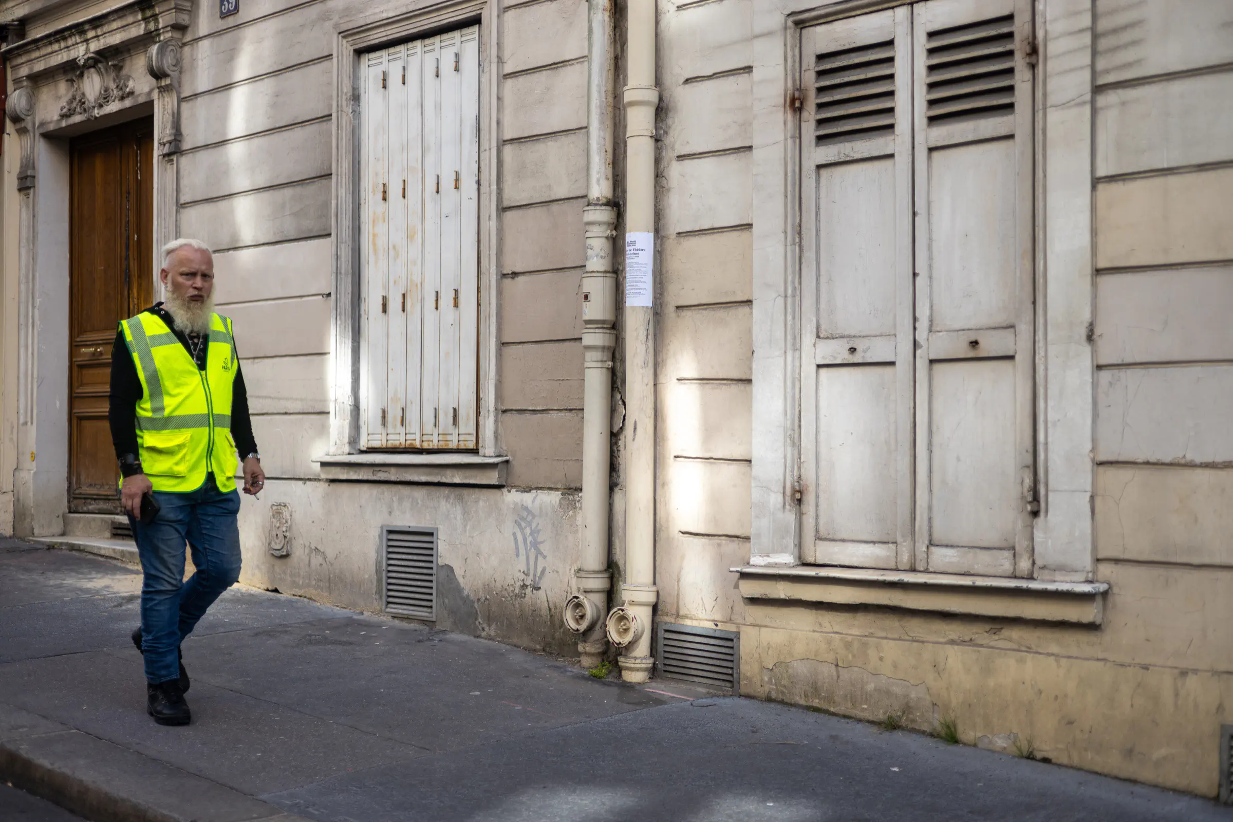 Paris street scene